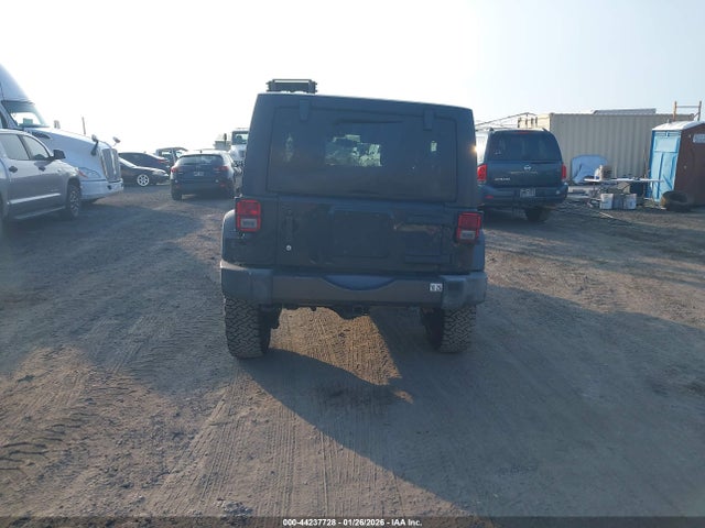 1C4BJWDG5HL600197 Jeep Wrangler Unlimited Big Bear 4x4