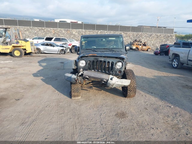 1C4BJWDG5HL600197 Jeep Wrangler Unlimited Big Bear 4x4
