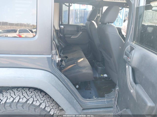 1C4BJWDG5HL600197 Jeep Wrangler Unlimited Big Bear 4x4