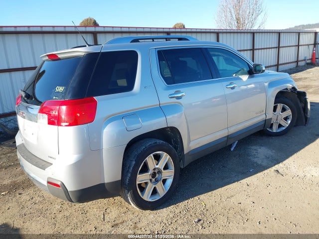 2010 GMC TERRAIN 2CTFLJEW1A6393475 Photo 3