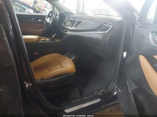 44237748 :رقم المزاد ، 5GAEVBKW3JJ251709 vin ، 2018 Buick Enclave Premium مزاد بيع