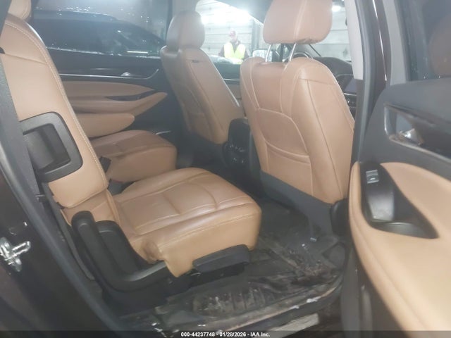 44237748 :رقم المزاد ، 5GAEVBKW3JJ251709 vin ، 2018 Buick Enclave Premium مزاد بيع