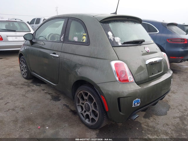 2018 FIAT 500 3C3CFFKH2JT471982 Photo 2