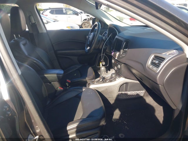 3C4NJDBB3HT664770 Jeep New Compass Latitude 4x4