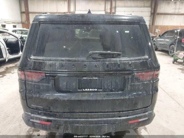 44237777 :رقم المزاد ، 1C4SJSBP9PS558830 vin ، 2023 Jeep Wagoneer L Series Ii Carbide 4x4 مزاد بيع