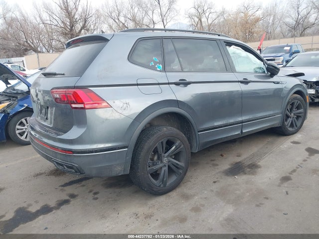 3VVCB7AX5PM065429 Volkswagen Tiguan 2.0t Se R-line Black