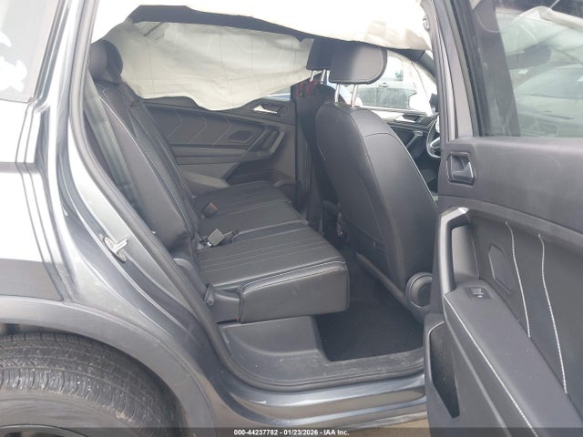 3VVCB7AX5PM065429 Volkswagen Tiguan 2.0t Se R-line Black