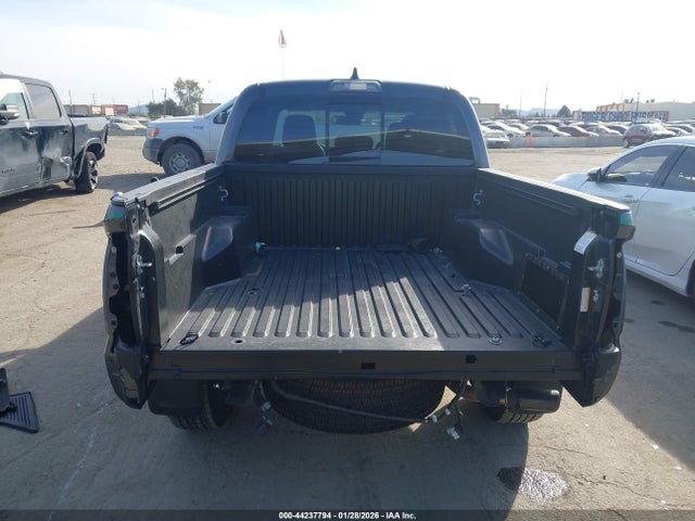 3TMCZ5AN3PM637420 Toyota Tacoma Trd Off Road