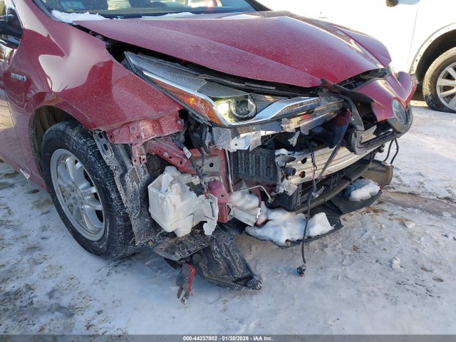 JTDL9RFU7L3013283 Toyota Prius Le Awd-e