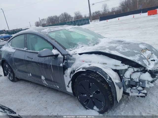5YJ3E1EBXSF930166 Tesla Model 3 Long Range All-wheel Drive