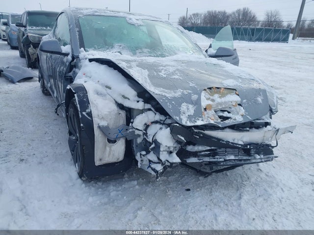 2025 TESLA MODEL 3 5YJ3E1EBXSF930166 Photo 5