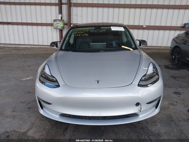 Tesla Model 3 Long Range/mid Range 2018 5YJ3E1EA7JF009688 Image 11
