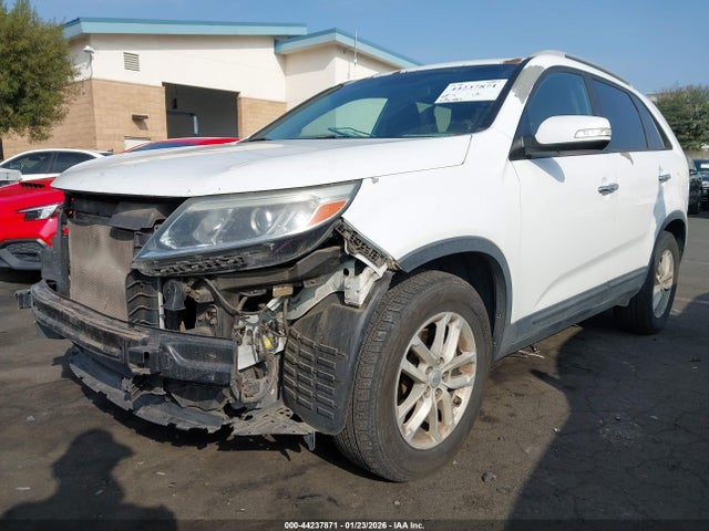 5XYKT4A72FG638644 KIA Sorento Lx V6