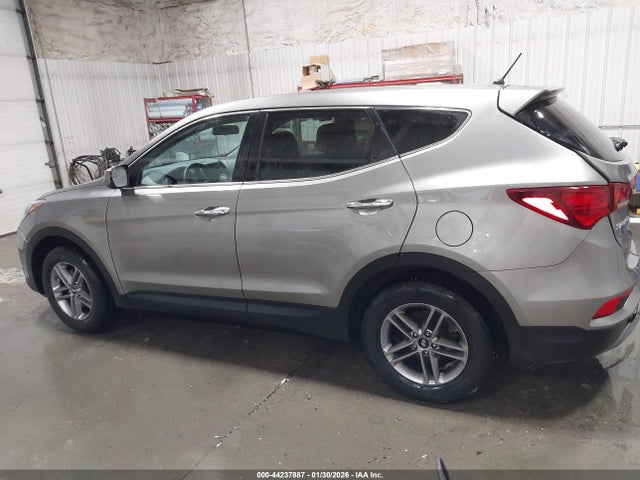 5XYZTDLB0JG569073 Hyundai Santa Fe Sport 2.4l