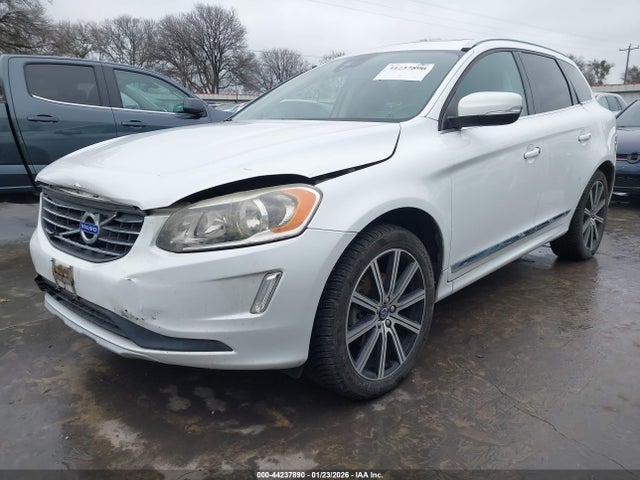 2017 VOLVO XC60 YV449MRU7H2009666 Photo 1