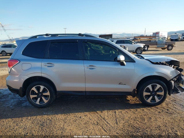2018 Subaru Forester 2.5i Premium მანქანა იყიდება აუქციონზე, vin: JF2SJAGC9JH517216, აუქციონის ნომერი: 44237892