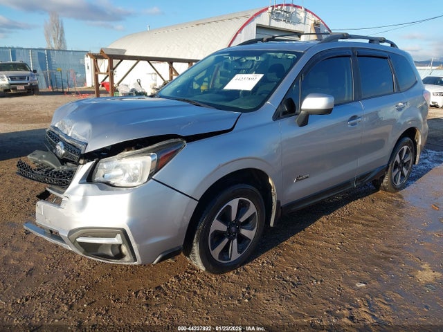 2018 SUBARU FORESTER JF2SJAGC9JH517216 Photo 1