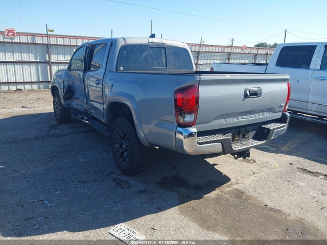 2020 TOYOTA TACOMA 5TFAZ5CN7LX092461 Photo 2