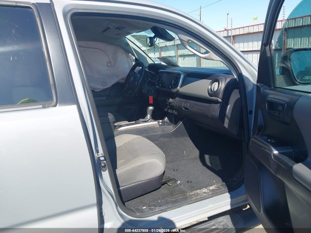 2020 TOYOTA TACOMA 5TFAZ5CN7LX092461 Photo 4