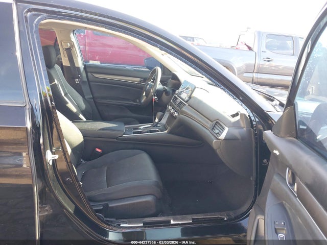 1HGCV1F19JA208427 Honda ACCORD LX