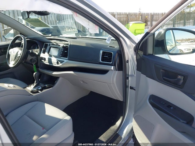 Aukcja sprzedaży 2019 Toyota Highlander Le, vin: 5TDBZRFH2KS721811, numer aukcji: 44237960
