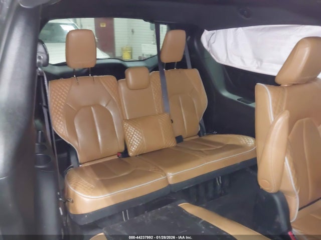 Chrysler Pacifica Hybrid Pinnacle 2022 2C4RC1N77NR157063 Image 17