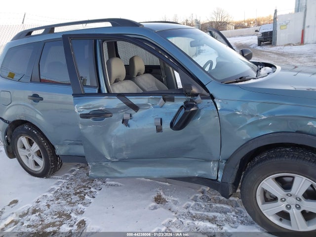 2010 Subaru Forester 2.5x მანქანა იყიდება აუქციონზე, vin: JF2SH6BC4AH766135, აუქციონის ნომერი: 44238006