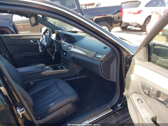 2010 MERCEDES-BENZ E 550 WDDHF7CB0AA148979 Photo 4