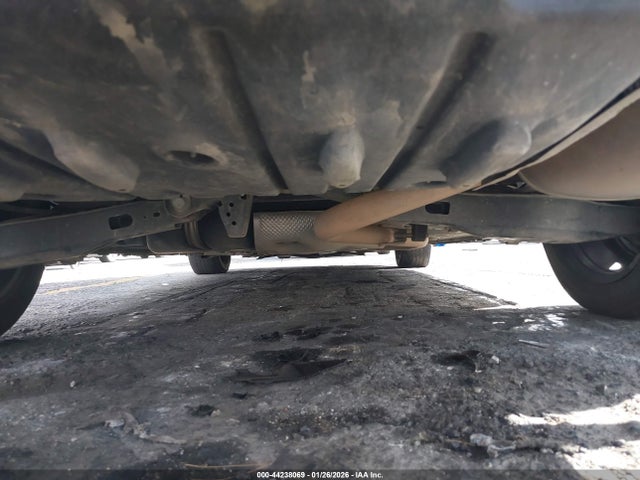 JTDEPRAE3LJ051992 Toyota COROLLA LE