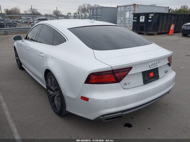 2017 AUDI A7 WAU22AFC2HN070699 Photo 2