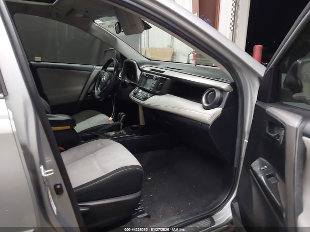 2T3RFREVXJW728629 Toyota Rav4 Adventure