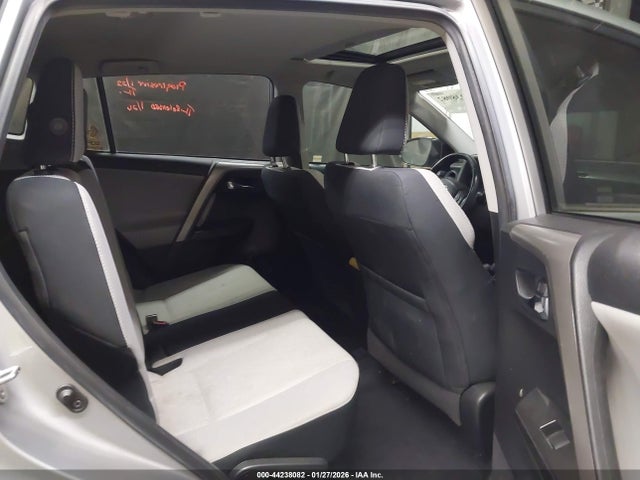 2T3RFREVXJW728629 Toyota Rav4 Adventure