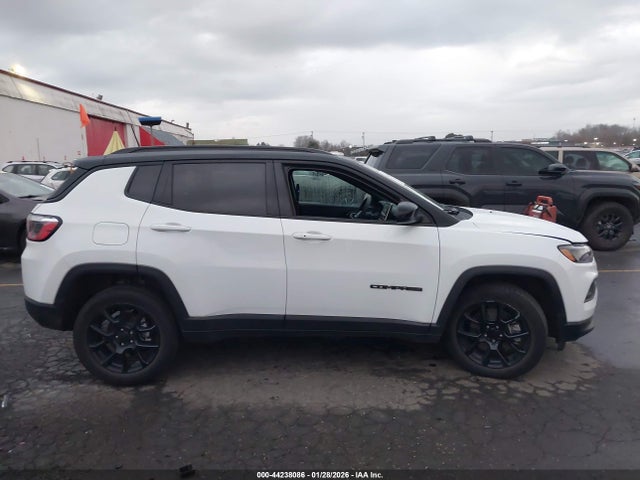Jeep Compass Latitude 4x4 2024 3C4NJDBN4RT166945 Image 13