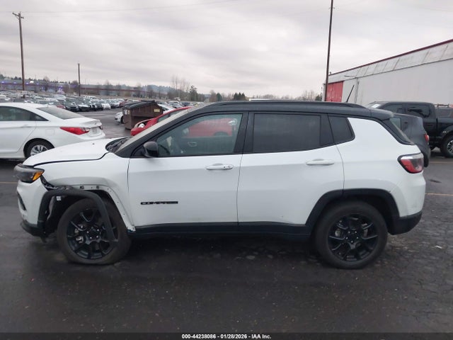 Jeep Compass Latitude 4x4 2024 3C4NJDBN4RT166945 Image 14