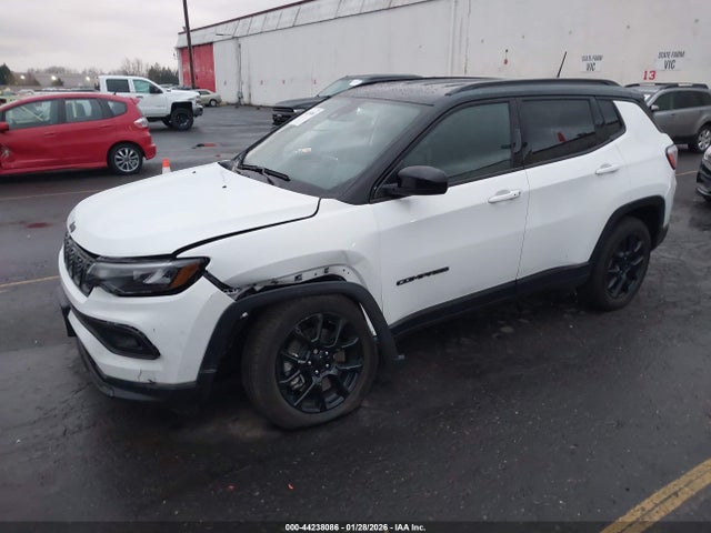 Jeep Compass Latitude 4x4 2024 3C4NJDBN4RT166945 Image 2