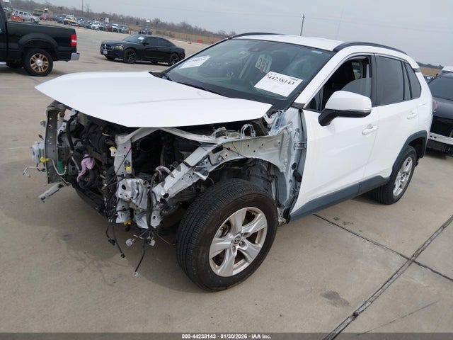 Toyota Rav4 Xle 2021 2T3W1RFV5MC139591 Image 2