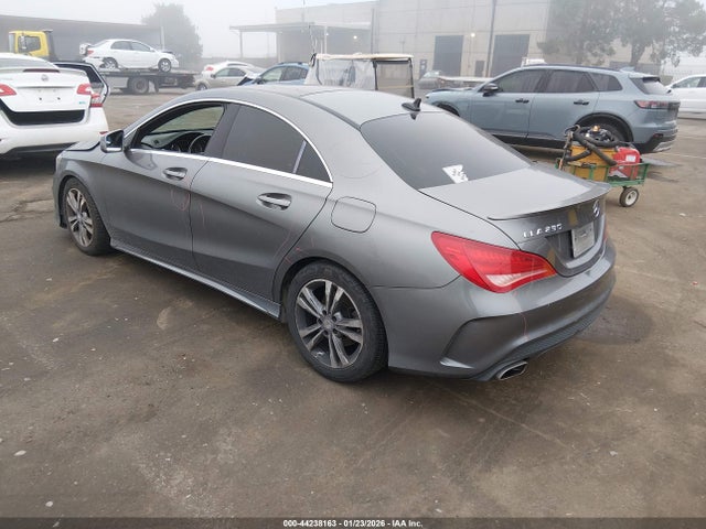 Mercedes-Benz CLA 250 2014 WDDSJ4EB9EN058860 Image 3