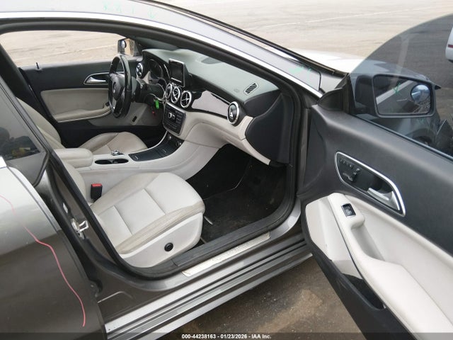 Mercedes-Benz CLA 250 2014 WDDSJ4EB9EN058860 Image 5