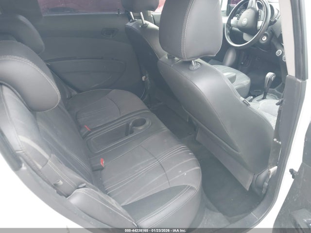 Chevrolet Spark 1lt Auto 2014 KL8CD6S90EC417696 Image 8