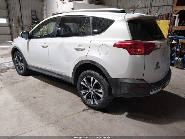 2015 TOYOTA RAV4 JTMDFREV8FD162565 Photo 2