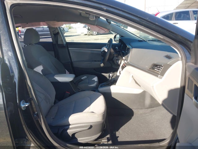 5NPD74LF2LH602572 Hyundai ELANTRA SE