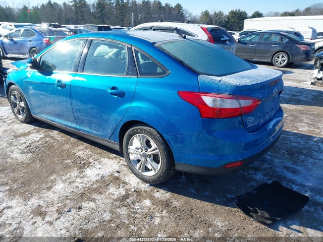 Ford FOCUS SE 2014 1FADP3F23EL405367 Image 3