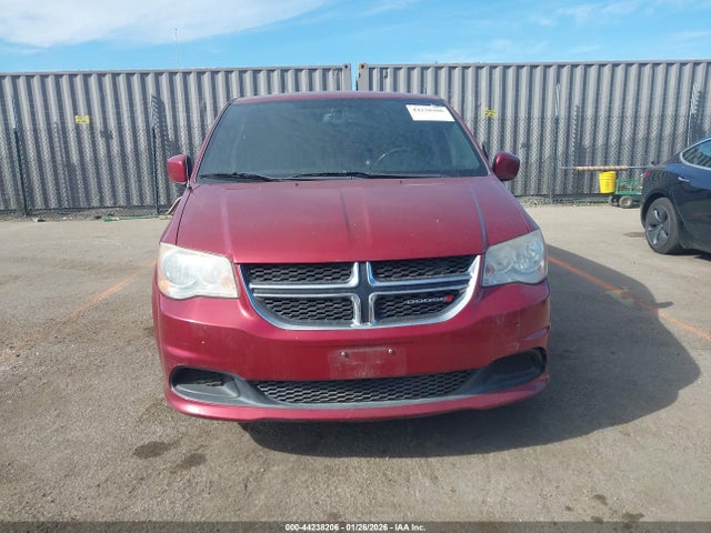 2C4RDGBG4FR725145 Dodge Grand Caravan Se Plus