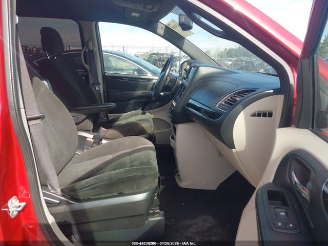2C4RDGBG4FR725145 Dodge Grand Caravan Se Plus