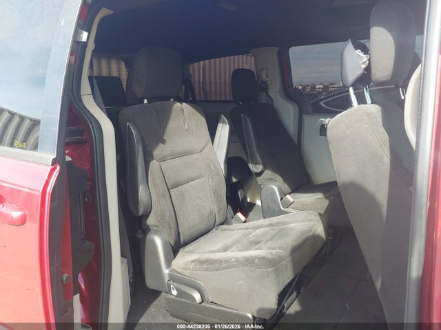2C4RDGBG4FR725145 Dodge Grand Caravan Se Plus