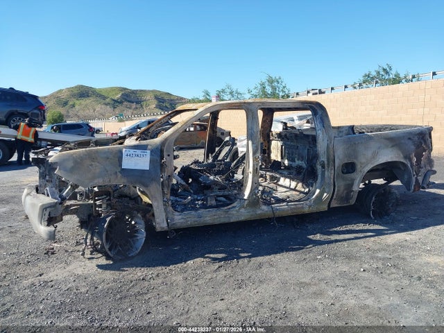 3GCPYCEH7MG145822 Chevrolet Silverado 1500 4wd Short Bed Custom Trail Boss