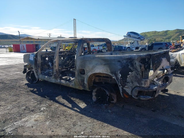 3GCPYCEH7MG145822 Chevrolet Silverado 1500 4wd Short Bed Custom Trail Boss