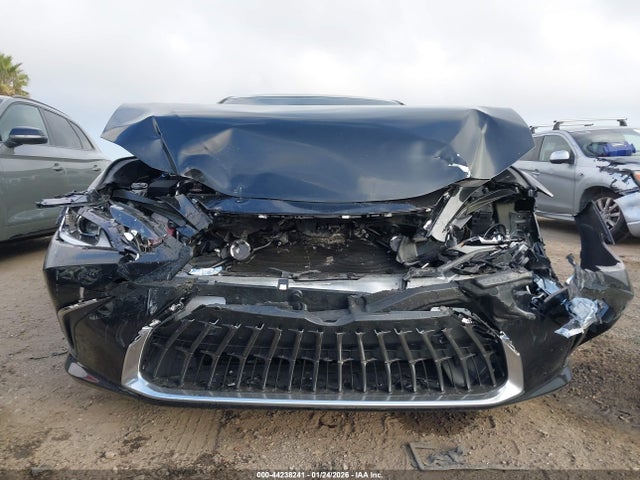 58ADA1C1XRU051251 Lexus ES 300H