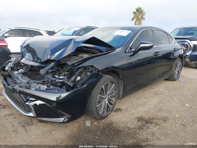 58ADA1C1XRU051251 Lexus ES 300H
