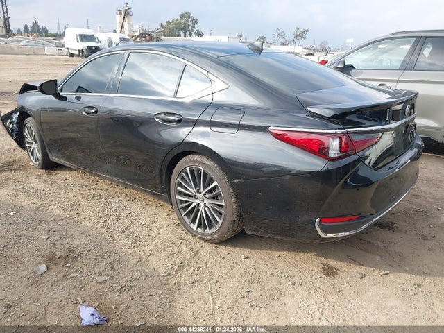 58ADA1C1XRU051251 Lexus ES 300H